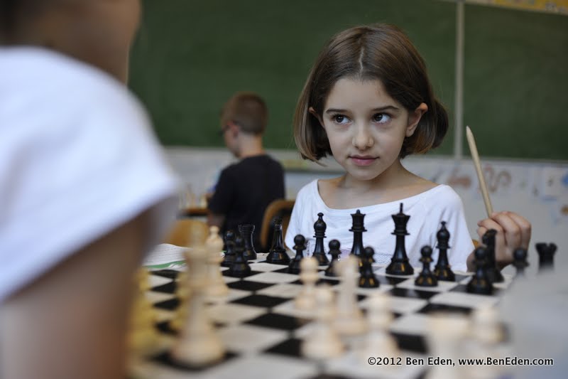 A student at the Ronald Lauder Budapest Jewish school plays chess in class