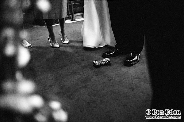 Photograph of the stepping on glass in the London Hampstead Synagogue