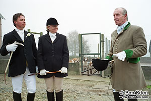 Pre-hunt briefing by Braud, Count de Vog